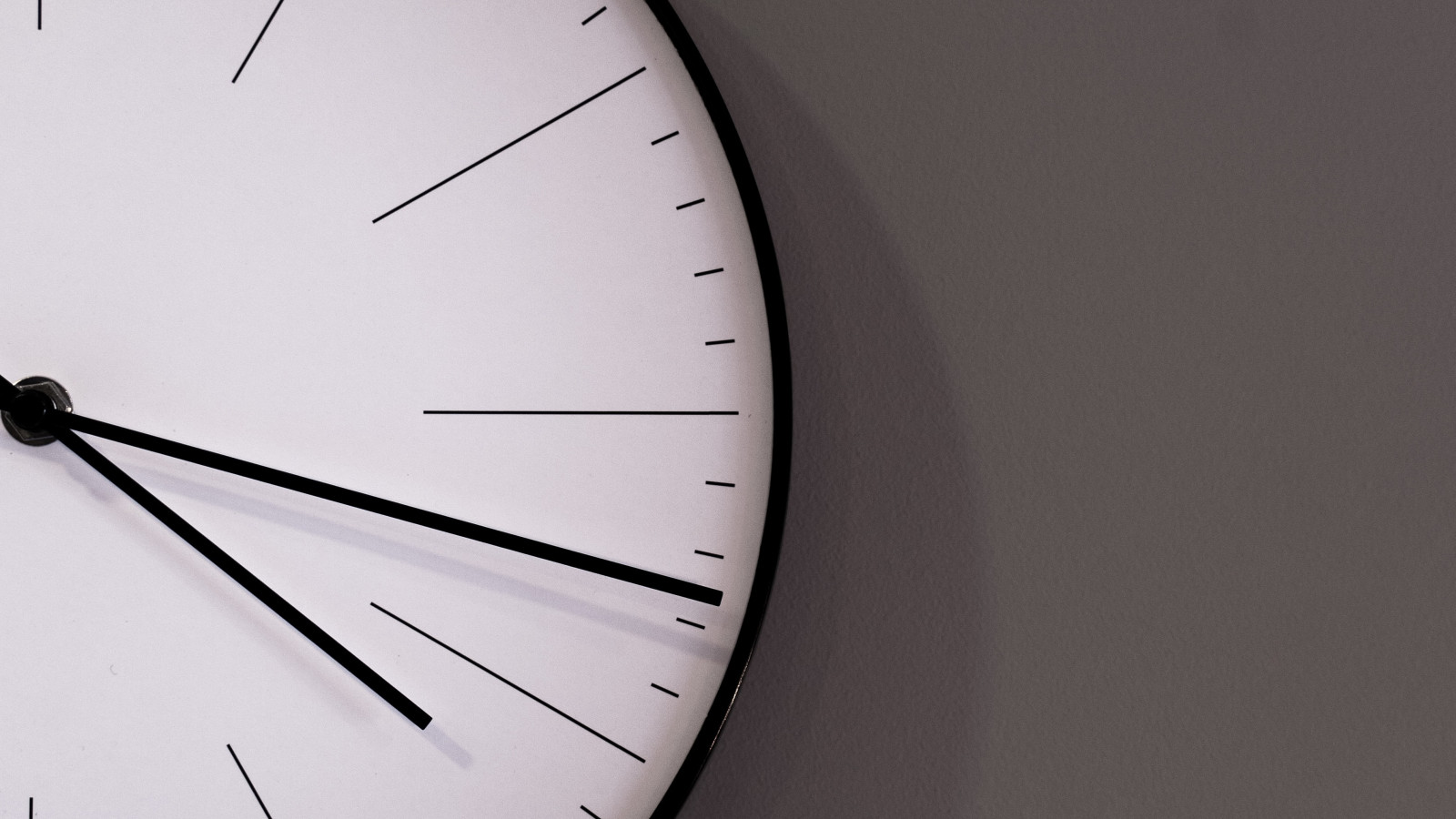 Eine Uhr als Sinnbild für internationale Website-Rollouts