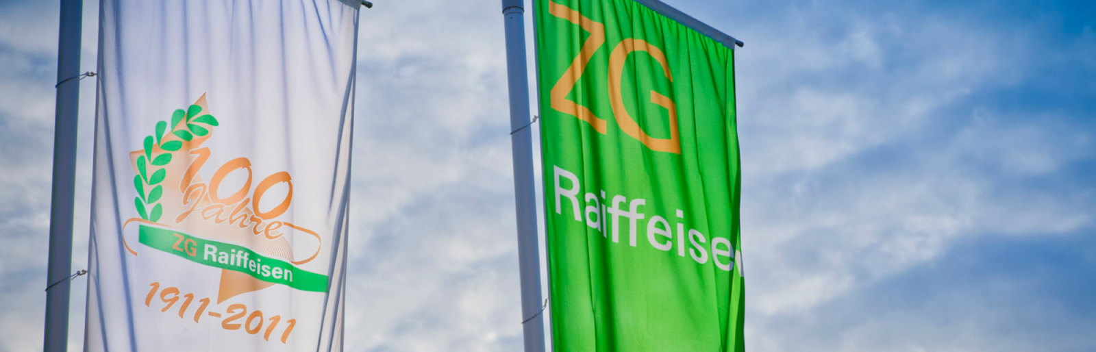 ZG Raifeisen Fahnen